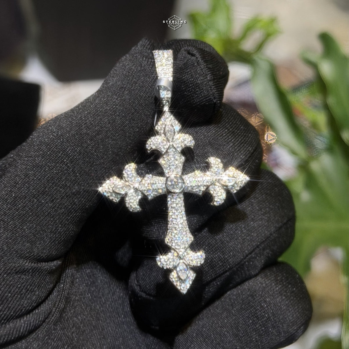 Moissanite VVS Fleur Cross Pendant 925 Silver Iced Out Free Steel Rope Chain