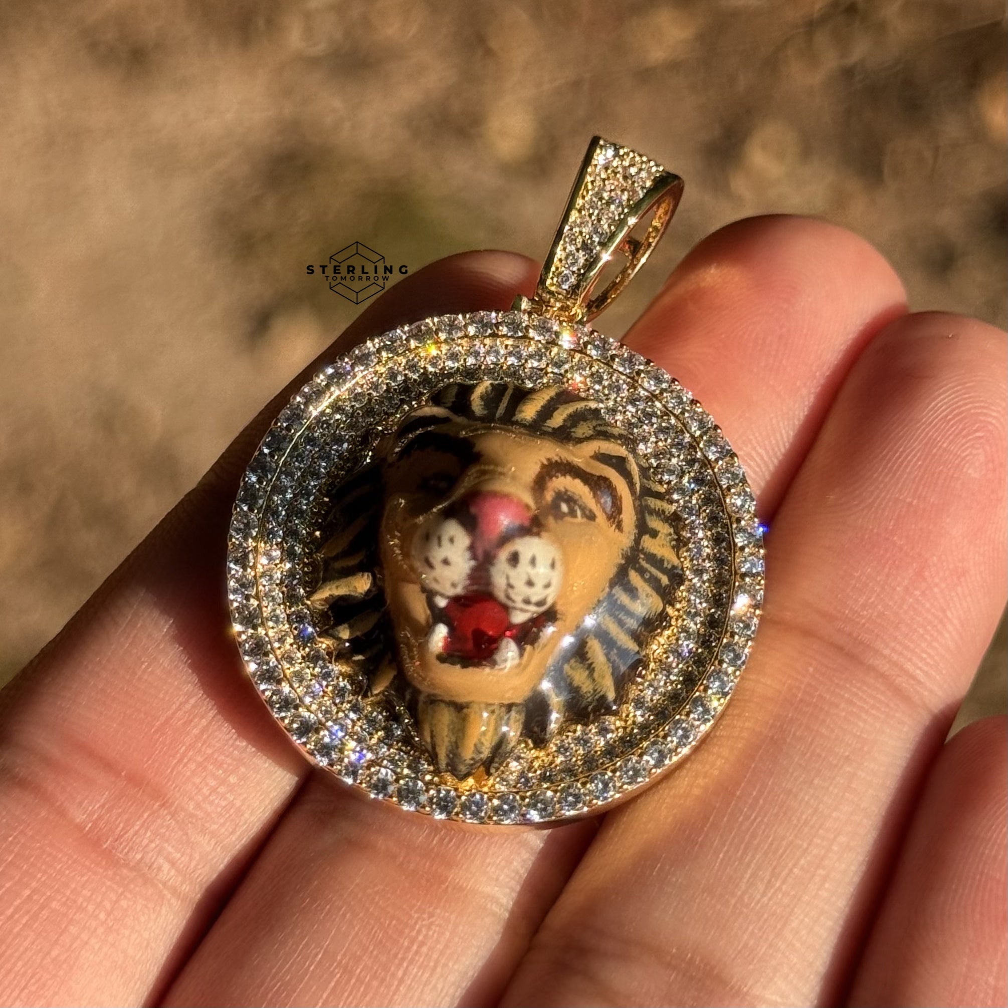Lion Head Pendant – Gold Round Medallion