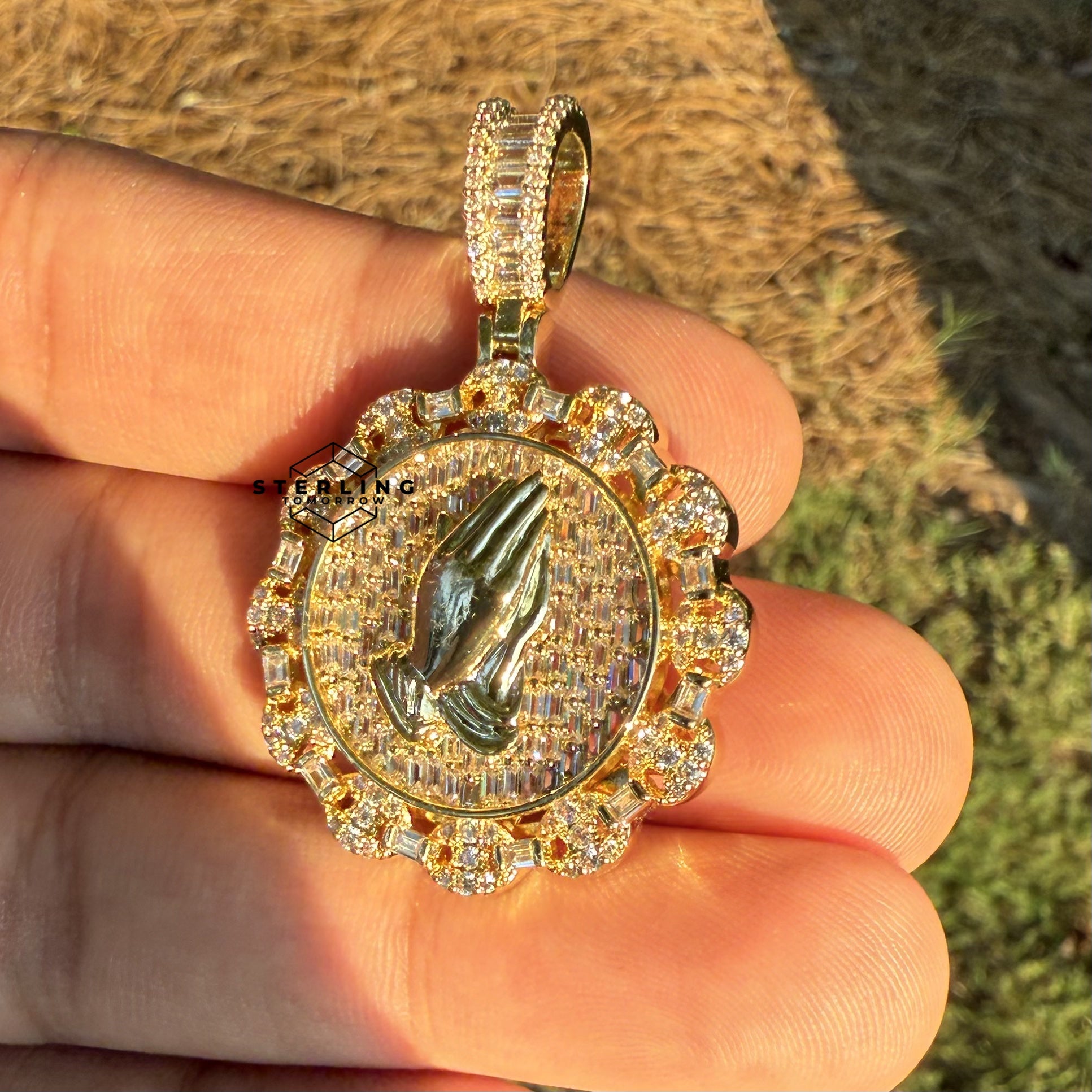 Praying Hands Medallion Pendant