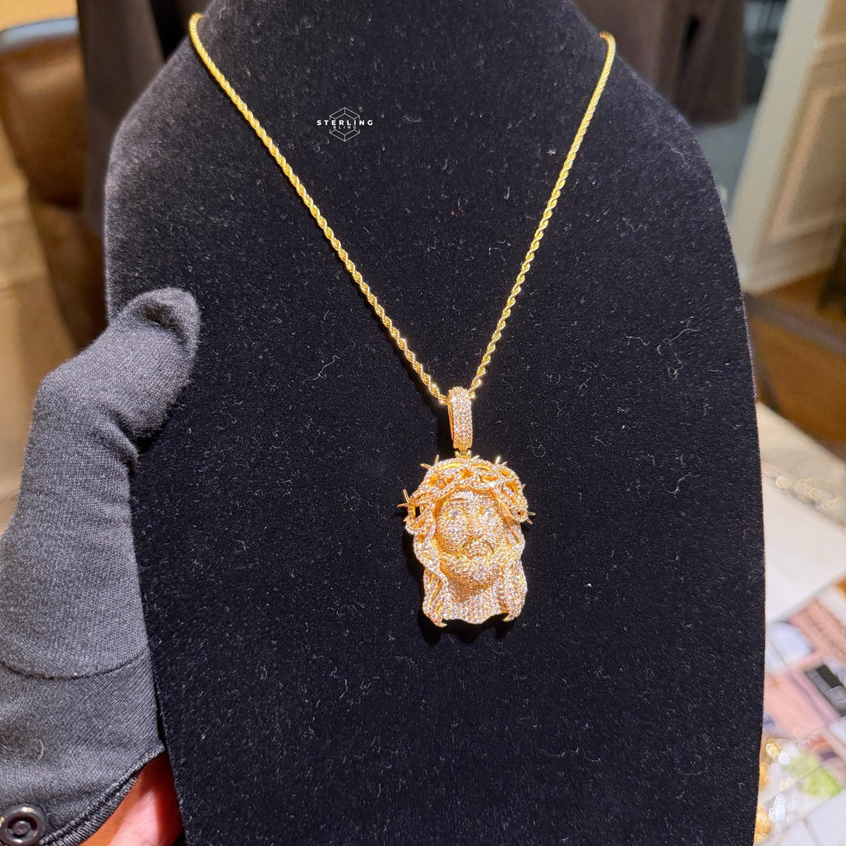 Iced Out Jesus Pendant Crown of Thorns Necklace 14k Gold Plated Religious Mens Christian Bling Chain + Free Steel AntiTarnish Rope Chain