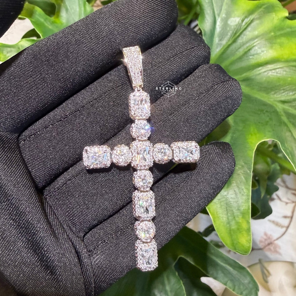 14k White Gold Plated Iced Sides Cross Pendant
