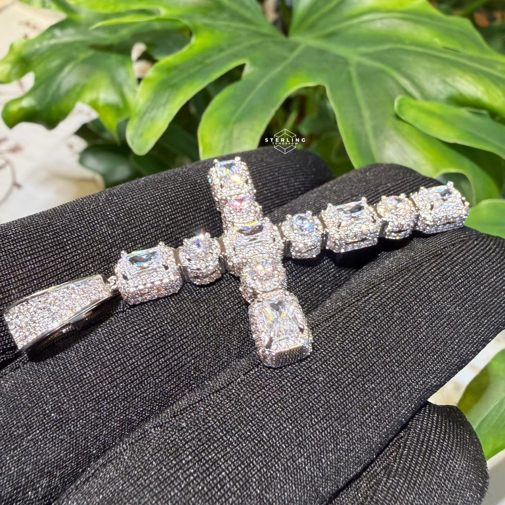 14k White Gold Plated Iced Sides Cross Pendant