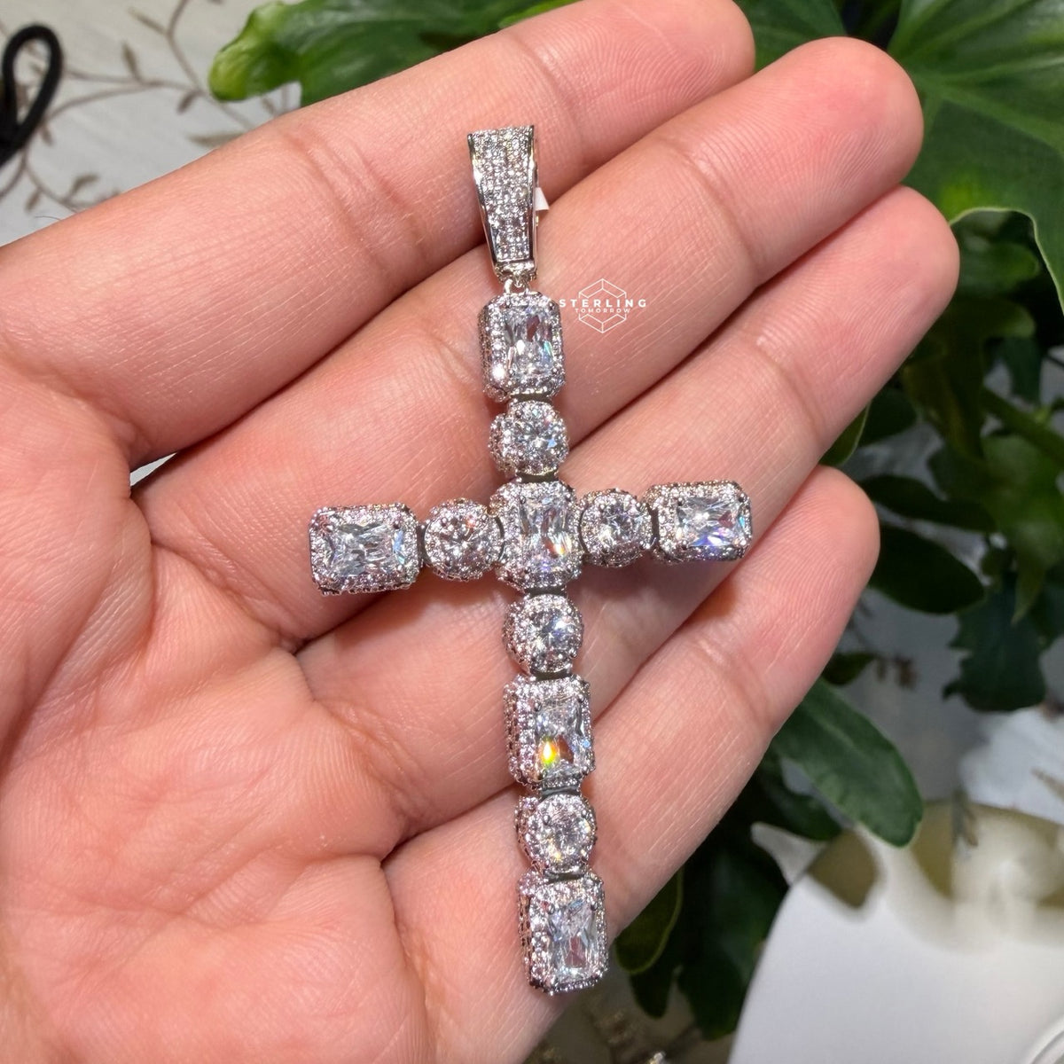 14k White Gold Plated Iced Sides Cross Pendant