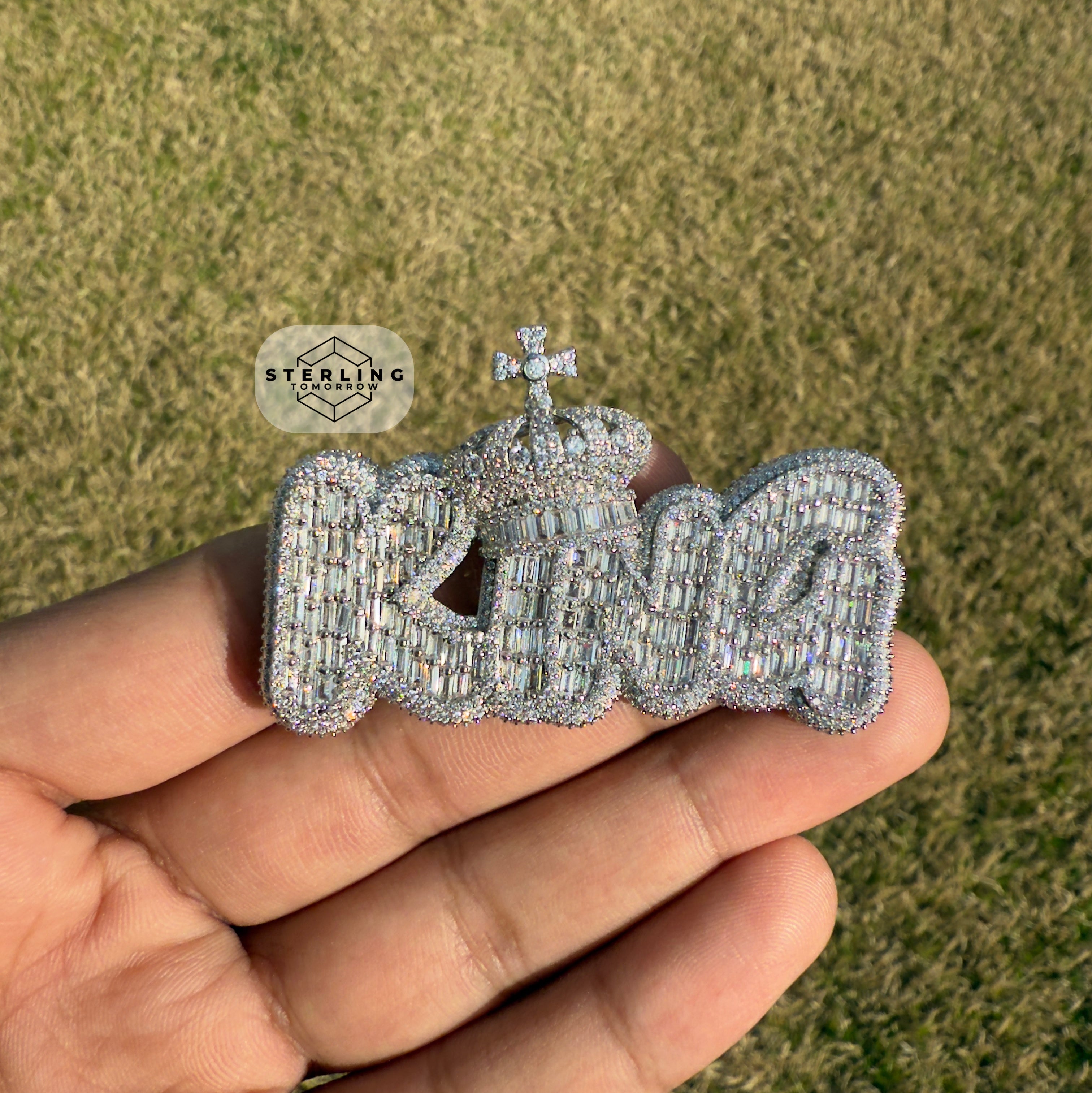 King Silver Tone Pendant