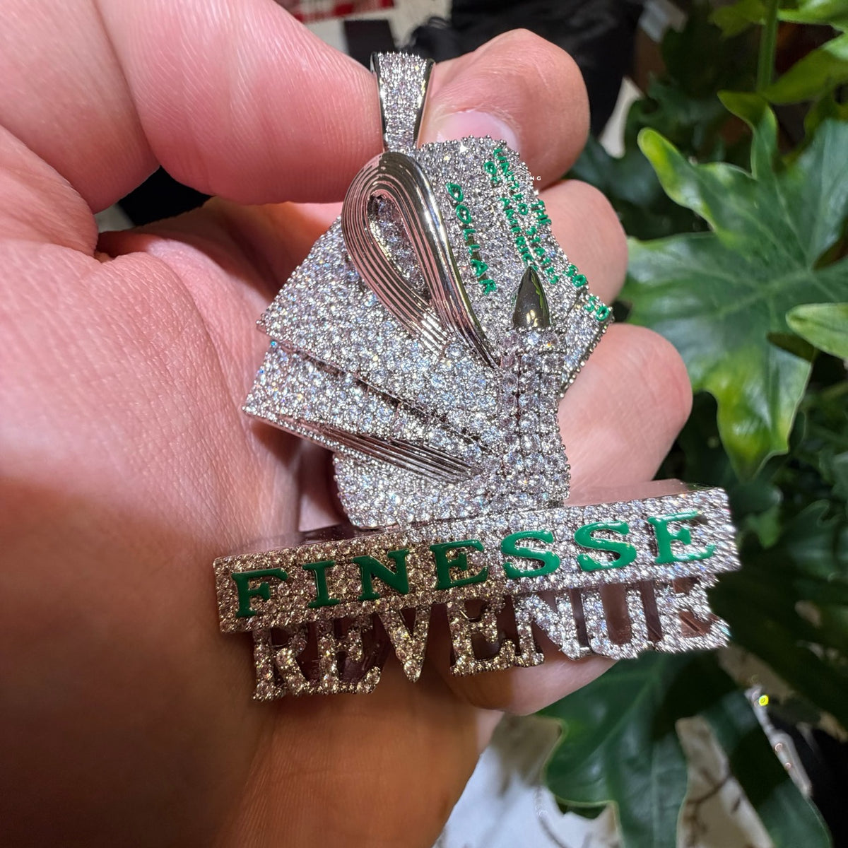 Finesse Revenue Iced Pendant