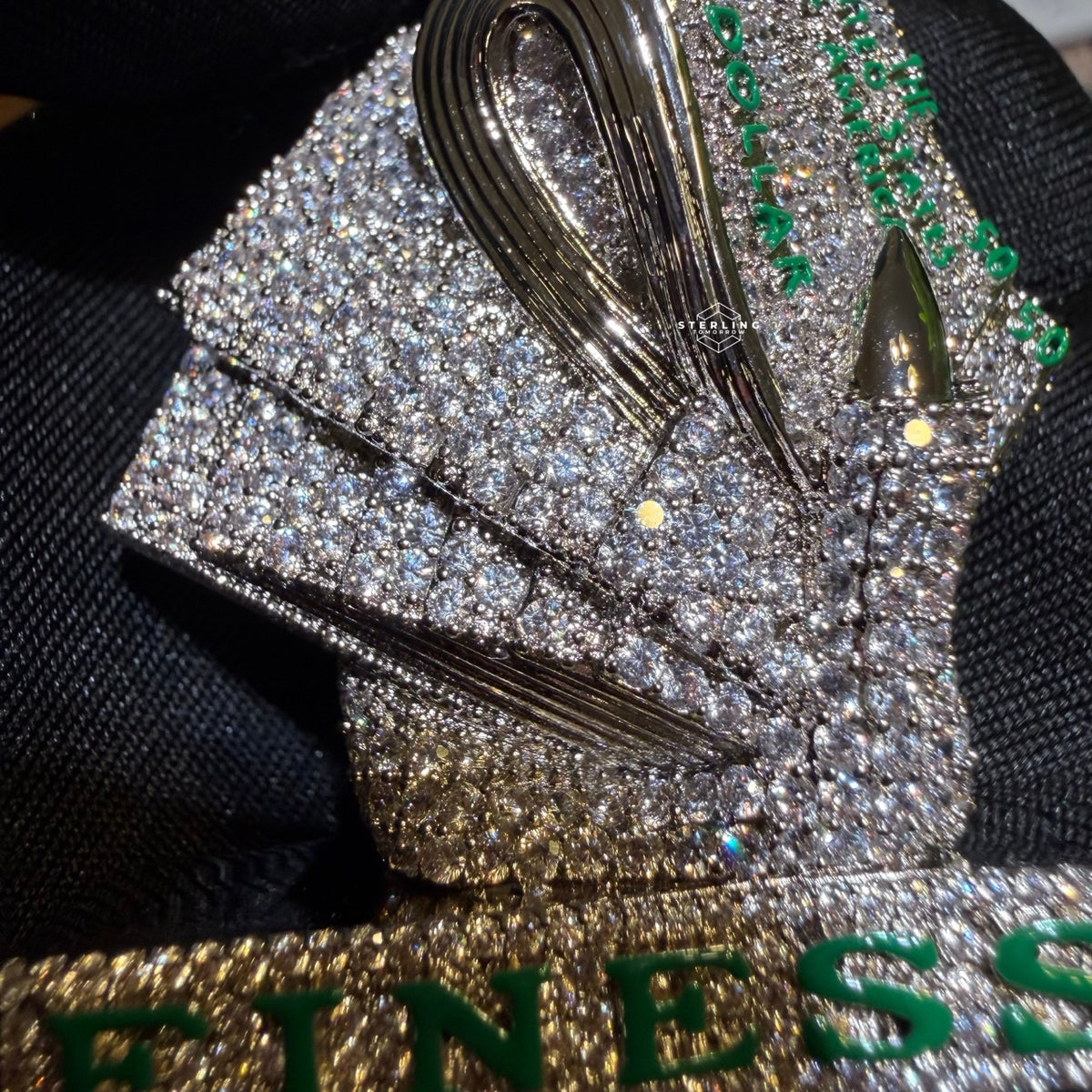 Finesse Revenue Iced Pendant