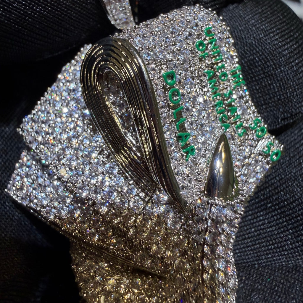 Finesse Revenue Iced Pendant