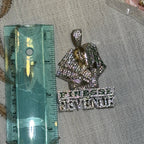 Finesse Revenue Iced Pendant