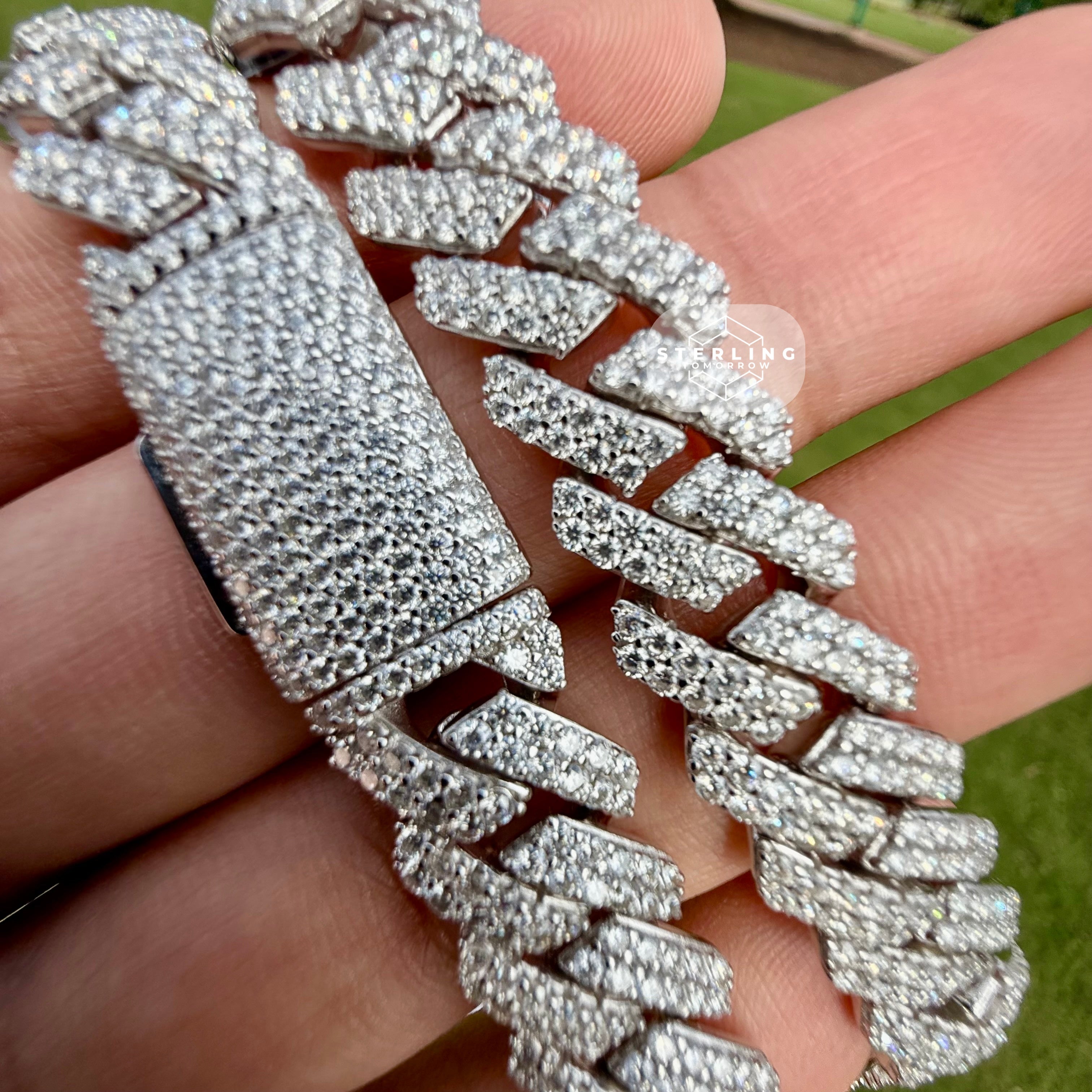 Moissanite Miami Cuban Prong Chain 12mm 22"
