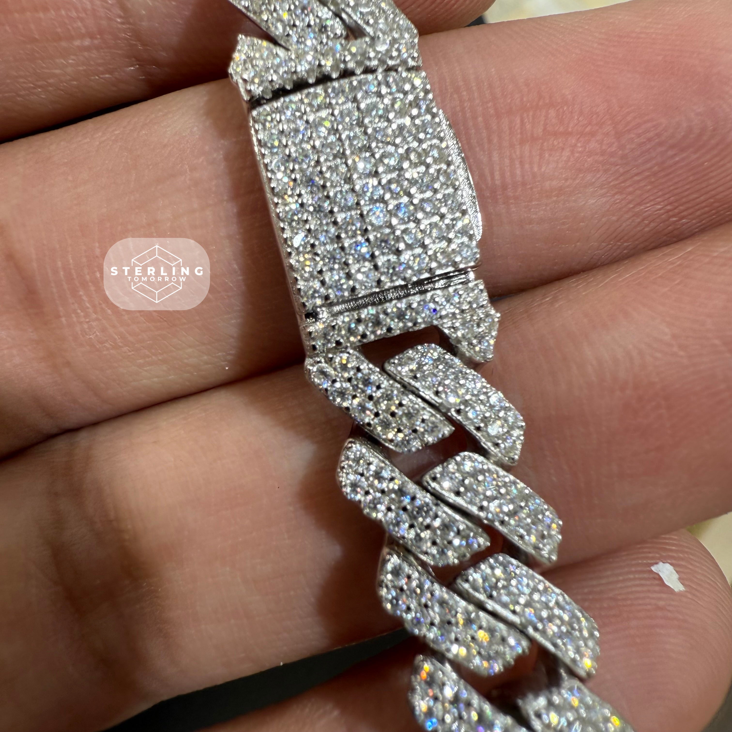 Moissanite Miami Cuban Prong Chain 10mm 22"