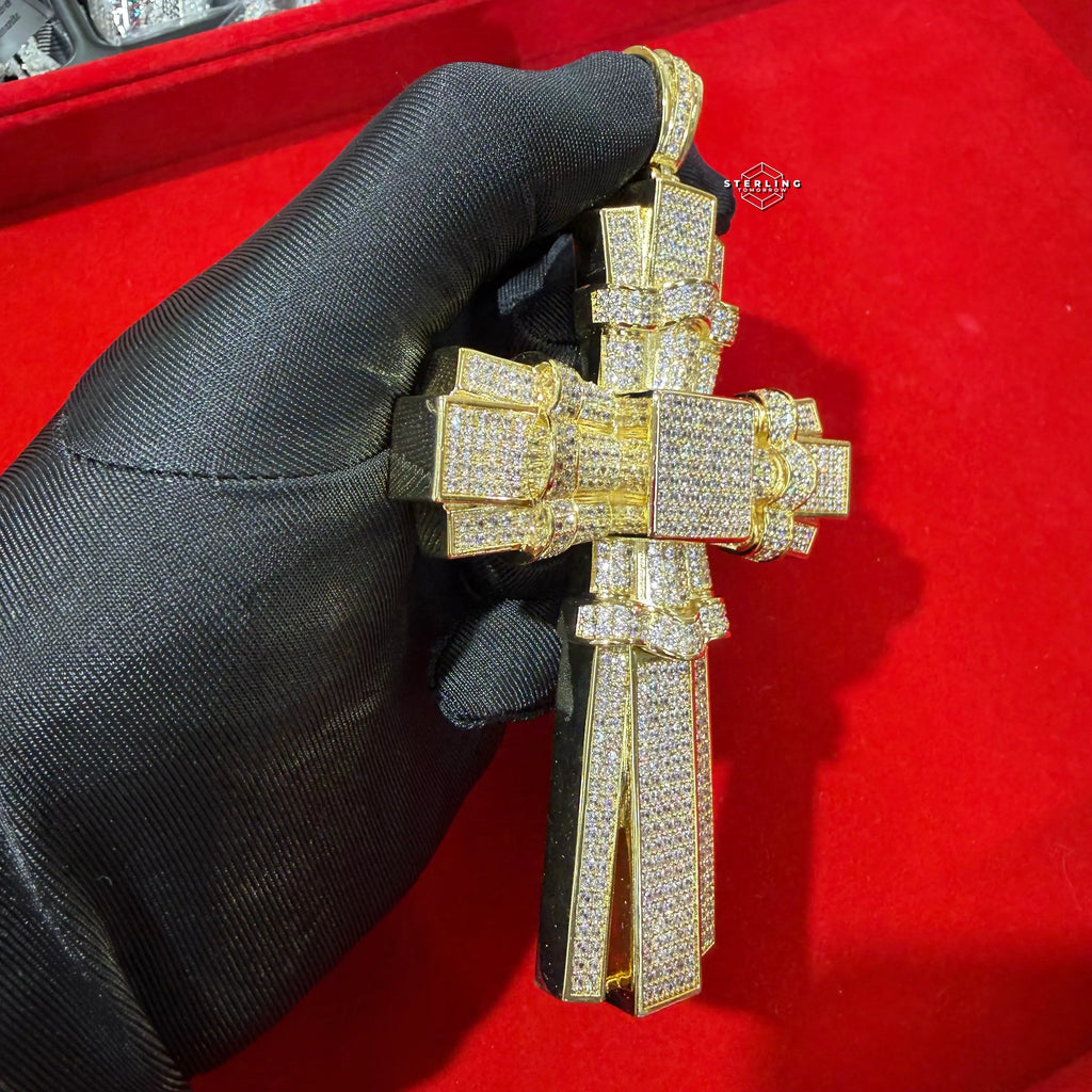 X Large Gold Cross Iced Out Detail Pendant