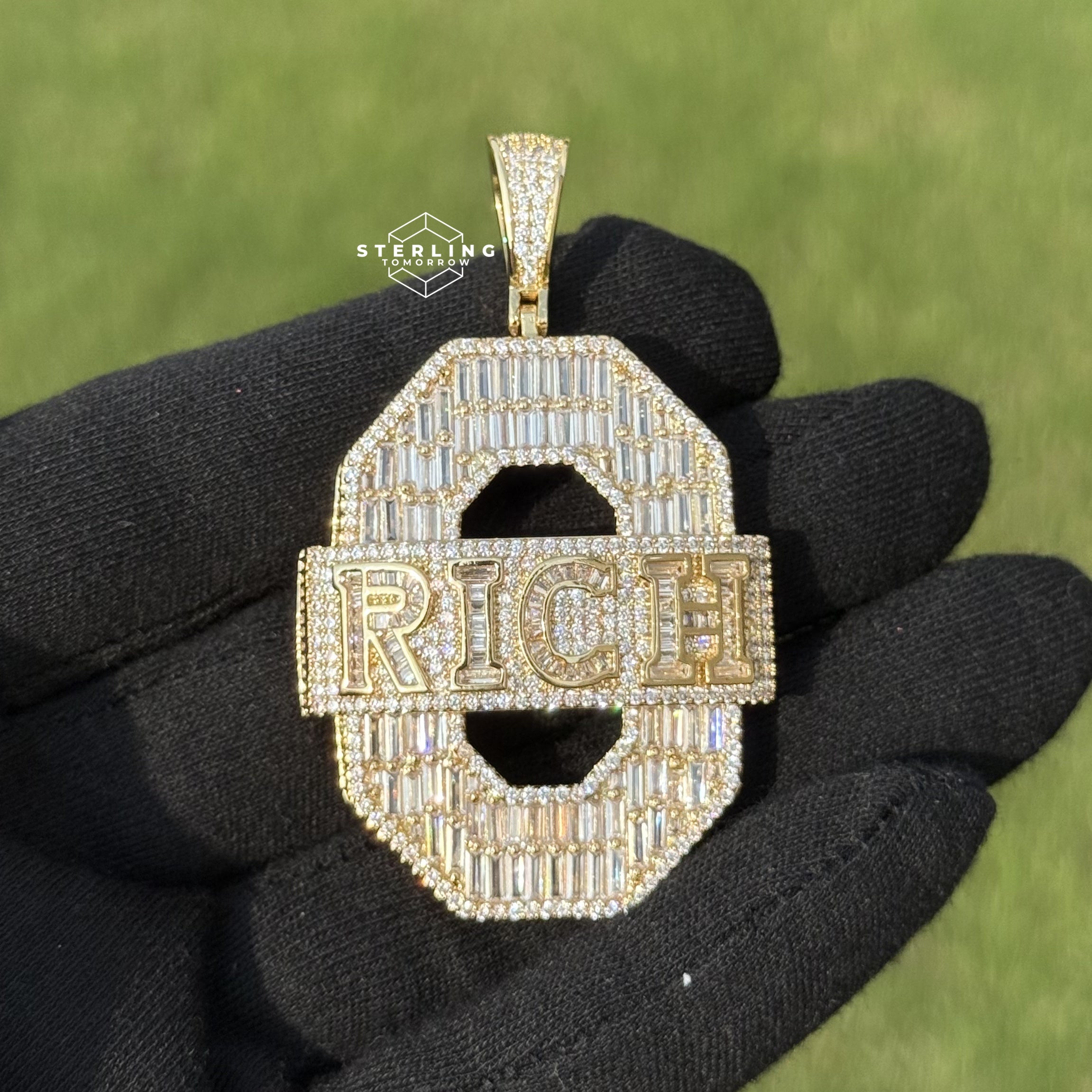 "0 RICH" Hip Hop Bling Pendant
