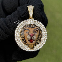 Lion Head Pendant – Gold Round Medallion