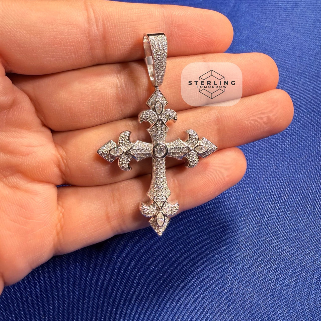 Moissanite VVS Fleur Cross Pendant 925 Silver Iced Out Free Steel Rope Chain
