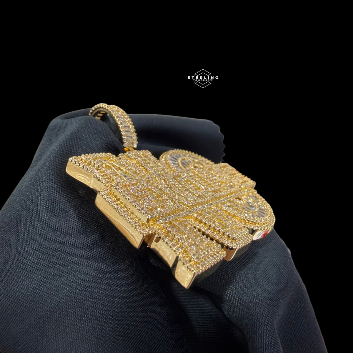 NO EXCUSE Pendant 14k Gold Finish