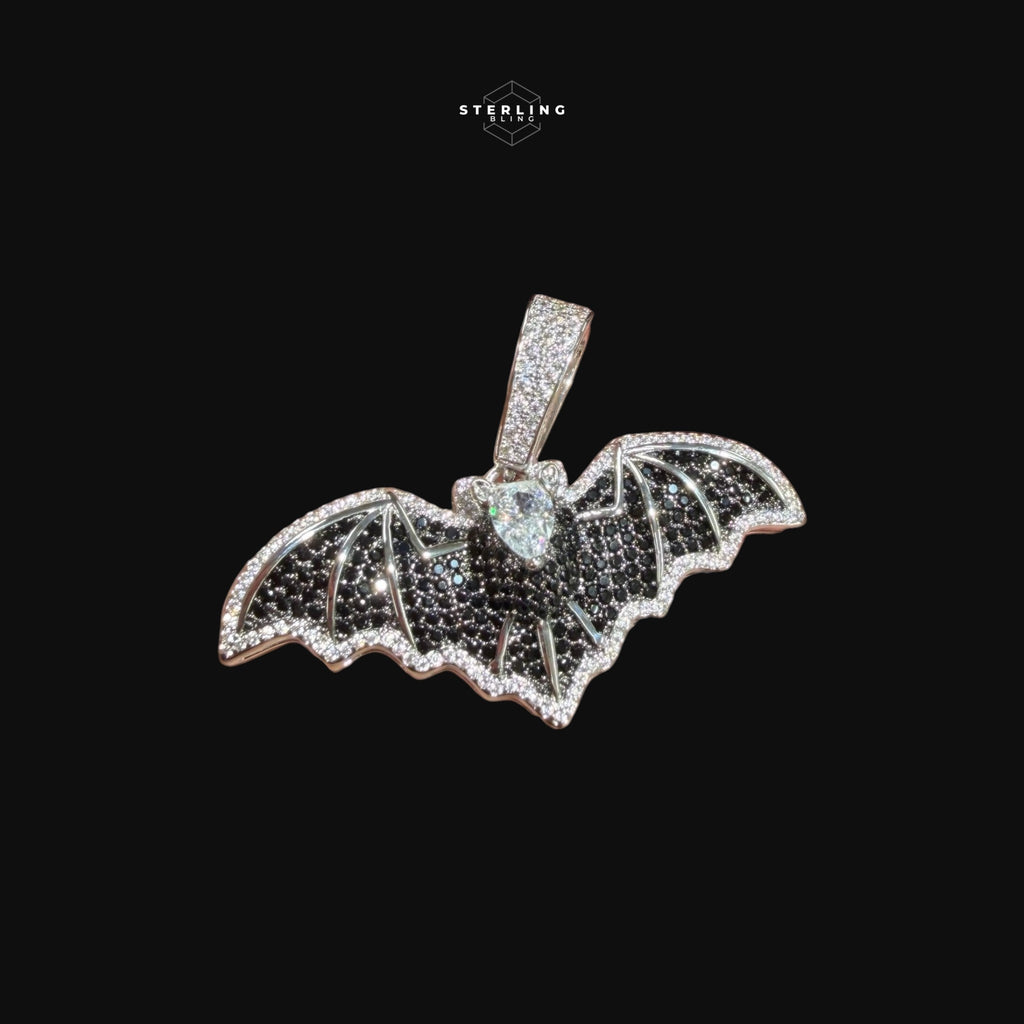 Iced Out Bat Pendant Necklace Black White CZ Gothic Animal Charm Hip Hop Jewelry with Free Chain