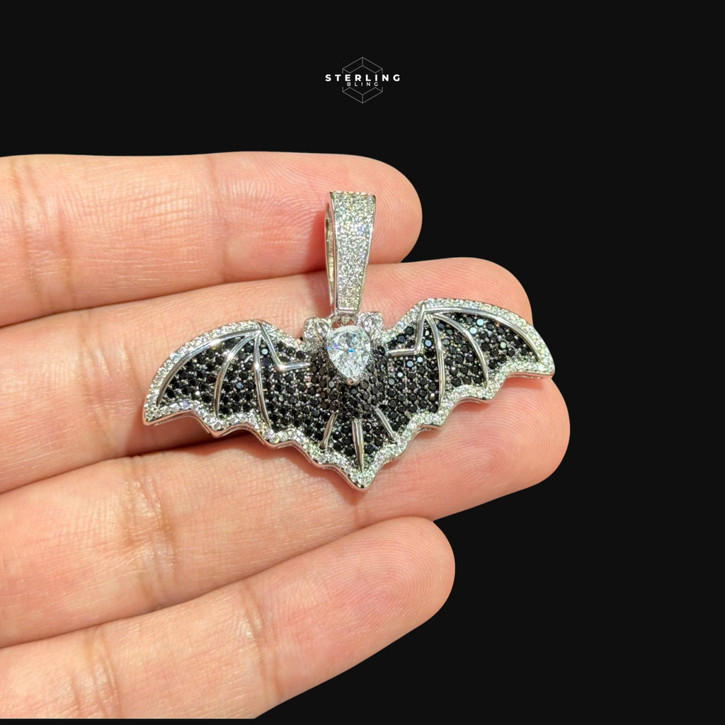 Iced Out Bat Pendant Necklace Black White CZ Gothic Animal Charm Hip Hop Jewelry with Free Chain