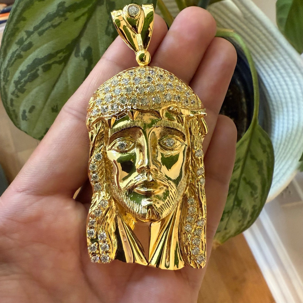 Jesus Face Large Gold Tone Pendant