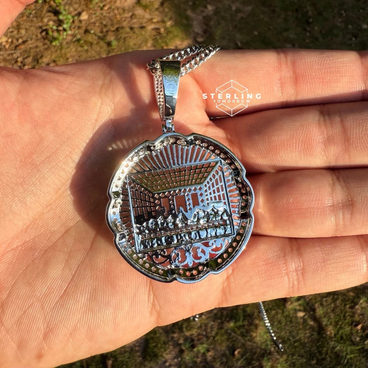 Last Supper Sculpted Religious Pendant